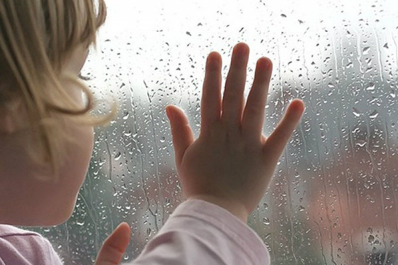 แนะดูแลสุขภาพเด็กเล็ก–ผู้สูงอายุใกล้ชิด หวั่นป่วยง่าย ลื่นล้ม ในช่วงหน้าฝน