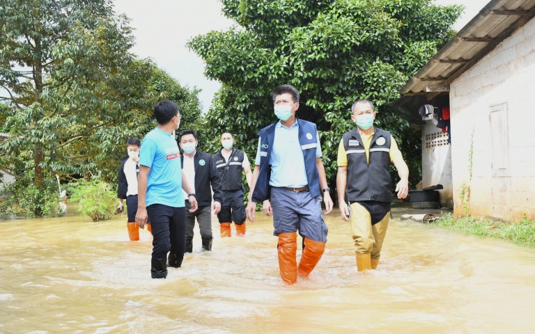 ลงพื้นที่ติดตามสถานการณ์น้ำท่วม จ.จันทบุรี