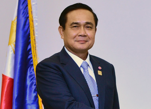 นายกรัฐมนตรี ติดตามนโยบายพัฒนาเศรษฐกิจไทย ด้วยธุรกิจและผลิตภัณฑ์สมุนไพร ที่รพ.เจ...