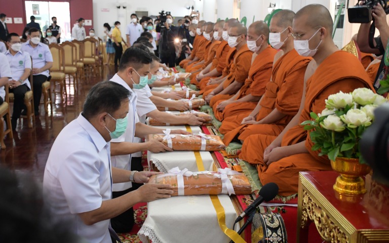 ทำบุญอุทิศส่วนกุศลแด่ผู้เสียชีวิตจากโควิด 19