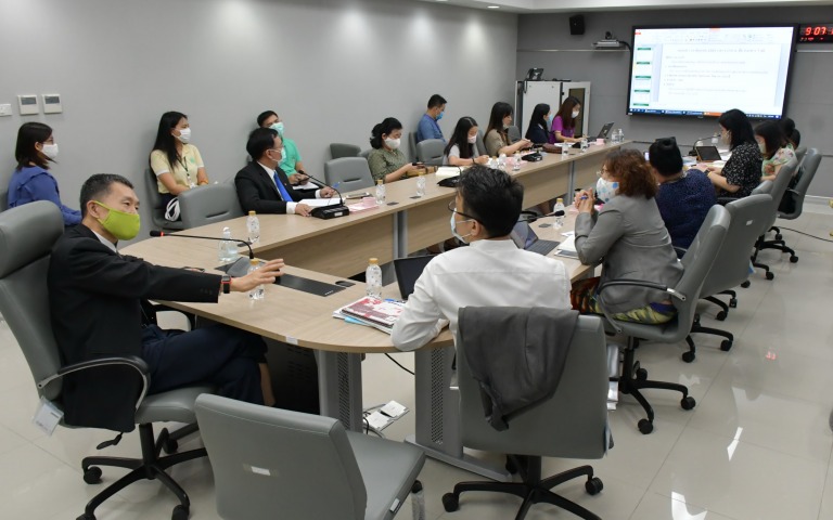 ประชุมก่อนแถลงข่าว COVID-19 ….. (10 มิถุนายน 2563)