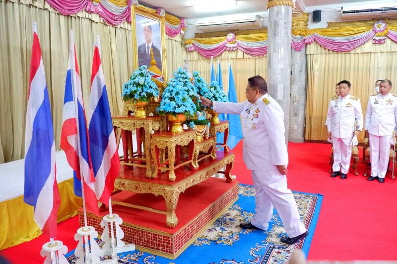 โรงพยาบาลหนองคาย ; ร่วมพิธีทำบุญตักบาตร ถวายพระราชกุศล เนื่องในโอกาสวันคล้ายวันป...