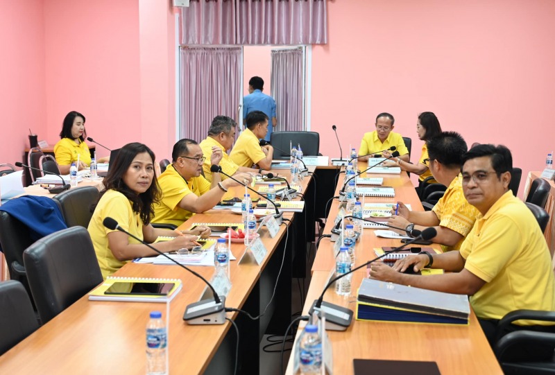 นพ.สสจ.อุบลฯ เข้าร่วมประชุมคณะกรรมการสหกรณ์ออมทรัพย์ สาธารณสุขจังหวัดอุบลราชธานี...