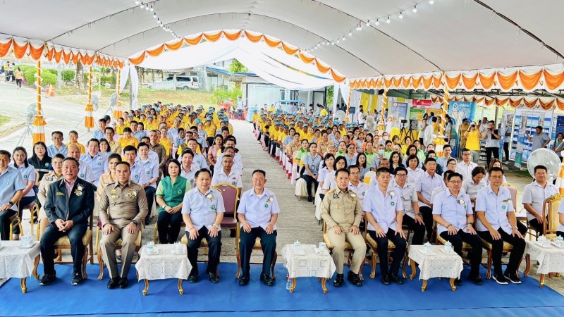 โรงพยาบาลตะกั่วป่า  ร่วมกิจกรรมโครงการ “พาหมอไปหาประชาชน เฉลิมพระเกียรติพระบาทสม...